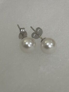 Classic White Pearl Stud Earrings - Timeless Women Jewelry